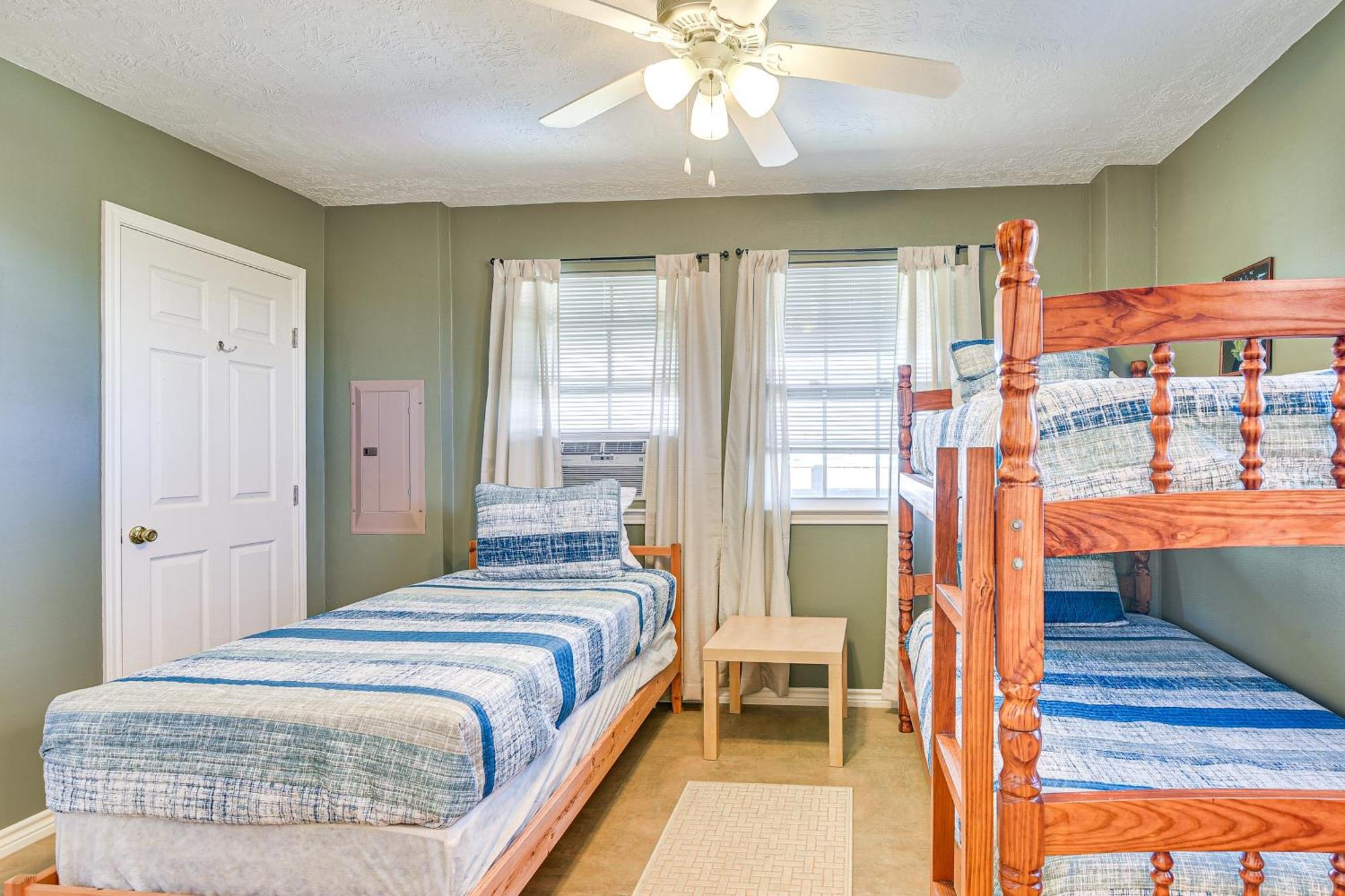 Crystal Beach Home With 2 Grills Walk To Shore! المظهر الخارجي الصورة